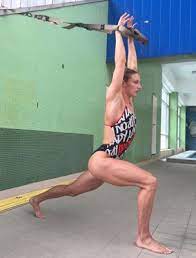 Britain's olympic and world champion adam peaty is the one to watch in the men's 100m breaststroke, while hungarian great katinka hosszu starts her fifth games in the women's 400m medley. Testhosszal Nyert Aranyat Hosszu Katinka Vilagcsucsot Is Uszott Az Iron Lady Olympic Swimmers Olympic Swimming Swimming Motivation