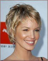 The speciality about this hairstyle is its consistency to look the wear a vibrant look with this short blonde hair. Pin On Holiday