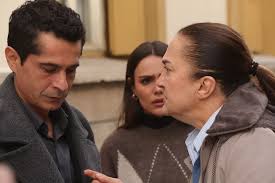 أنباء عن استبعاد ممثل تركي شهير من مسلسل "أبناء الجنة" والإعلام يكشف عن السبب تواجه المسيرة الفنية للممثل التركي الشهير إسماعيل حاجي أوغلو أزمة حادة، حيث ترددت أنباء قوية عن استبعاده من