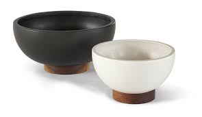The pink case study pot is pictured above in tabletop size (left) and small size (right). Modern Succulent Planter Modernica Case Study Garden Therapy