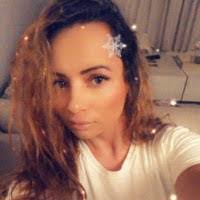 Diana Pikul's Instagram, Twitter & Facebook