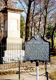 Daniel Boone 1734 1820 Daniel Boone Famous Tombstones Famous Graves