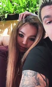 Paulina i Sebastian White 2115 Czekaj