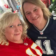 What are some good lawn services in Holts Summit, MO?