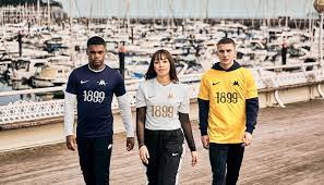 Torquay united ha attraversato vari colori di squadra prima di stabilirsi sul familiare giallo e blu di oggi. Torquay United Unveil 2019 20 Nike Kits Soccerbible