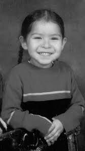 Josefa Warren's Instagram, Twitter & Facebook