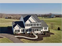 38492 Titnore Court Hamilton Va 20158 Real Estate Marketing Custom Homes House Styles