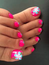 Take a look at these 34 exhilarating summer toe nail designs and have fun! 15 Sizzling Summer Pedicure Ideas Summer Toe Nails Toe Nails Cute Toe Nails