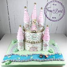 Dekorieren sie ihre prinzessin schloss kuchen ihres traumes und wählen sie die. Prinzessinnenschloss Torte Frau Fon Dant