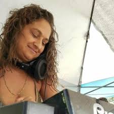 Stream Amy Thomas music