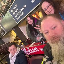 Who can assist with mudding and taping for a basement job in Wasaga Beach?