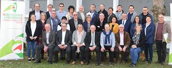 Consultez les avis, salaires et avantages des employés chez chambre d'agriculture. Une Equipe D Elus Chambre D Agriculture Landes