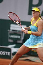 Angelique Kerber Vcore Xi 100 Http Www Yonex Com Sports Tennis Products Tennis Racquets Vcore Xi Vcore X Tennis Players Female Tennis Clothes Sports Women