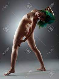 Desnudos Artisticos Fotos Retratos Imagenes Y Fotografia De Archivo Libres De Derecho Image 5411072