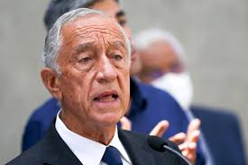 President marcelo rebelo de sousa and prime minister antonio costa joined other government members and scores of local people sunday at a small church in pedrogao grande, which is located about 200 kilometers (120 miles) northeast of lisbon. Resposta A Pandemia Marcelo Rebelo De Sousa Da Entrevista A Rtp