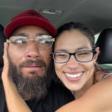 Words can not express how much i hate golden valley for my prenatal care. I  am 23 weeks pregnant as a surrogate and want to switch OBs if possible.  Does anyone have