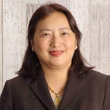 Sarah Wyer's Instagram, Twitter & Facebook