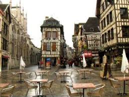 La Ville De Troyes Les Regions De France Champagne Ardenne Ville A Visiter