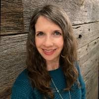 Tracy Zahn's Instagram, Twitter & Facebook