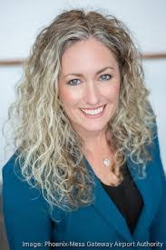 Lori Collins's Instagram, Twitter & Facebook