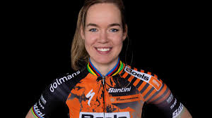 Olympisch kampioene van der breggen kroont zich ook tot nummer 1 van europa. Team Sd Worx On Twitter Anna Van Der Breggen Wins Setmanaciclista 2020 Great Ride By The Team In This Difficult Stage Katiehall47 Played Pivotal Role And Finishes Second Behind Stage Winner Thomas