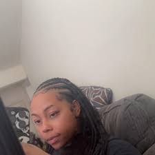 Esha Scott's Instagram, Twitter & Facebook