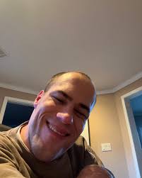 I felt like taking some selfies after work today lol 💙😊