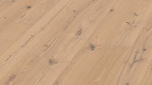 An aggressive shank angle to help increase tooth contact. Parquet Flooring Plain Vital Oak 8806 Meister