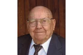 Elliot Ferrell's Instagram, Twitter & Facebook