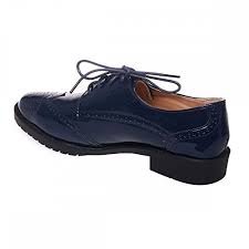 Ce derby à bout amande est composé de cuir lisse et de cuir texturé aspect textile à motif prince de galles bleu. Derbies Vernis Bleu Marine Wholesale Faa61 96b28