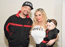 , dans comedy central roast (en) de flavor flav , dans the late late show with craig ferguson et dans new york, unité spéciale ( law & order: Law And Order Star Ice T Wife Coco And Daughter Chanel Pose Near A Red Sports Car In New Family Pic