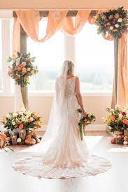 Lace Wedding Dress Fall Alter Decor Chattanooga Wedding Gorgeous Wedding Dress Stella York Wedding Gowns