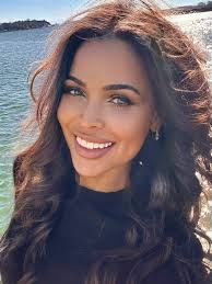 Happy Saturday Fam! We didn't get the memo that it's winter out here! We're  still groovin' at 73 degrees!! 🙌🏽🥰 How's your weekend going? Sending you  LOVE! ❤️ #liveyourbestlife #positivevibesonly #positivepeopleonly  #2026isouryear