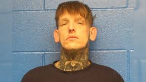 A suspect in North Dakota has been arrested after police say a 15-year-old  escaped captivity in a home after being sexually assaulted and forced to  take drugs. t.ly/6cpC7