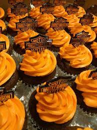 Harley Davidson Cupcakes Saw Some Today In Hollister Harley Davidson Cake Motorcycle Birthday Harley Davidson Birthday