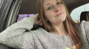 Lorraine Arnett's Instagram, Twitter & Facebook