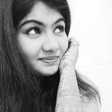 Dr. Akanksha Das (@d_red_velvet)