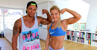 Sophia thiel has one of the most impressive and inspirational transformation stories. Das Fitness Youtube Netzwerk Fitcasttv Und Broadbandtv Omr Online Marketing Rockstars