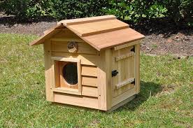 Insulated Cat House For Domestic Or Feral Cats Free Shipping