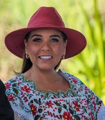 Mi amiga y yo queremos divertirnos, somos 100% mujeres.