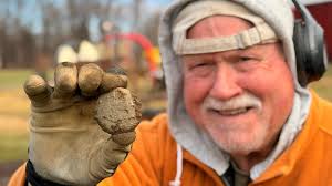 In metal detecting, we use the word “spill” when more than one thing comes  out of the same hole or immediate area. Typically it's coins, but it can be  buttons, marbles, or