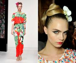Maybe you would like to learn more about one of these? Abiball Frisuren Von Locken Uber Pferdeschwanze Zu Geflochtenen Zopfen