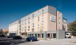 Das haus des rundfunks war über jahrzehnte hinweg ein brennpunkt. Haus Phonix Neuperlach 81735 Munchen Korian