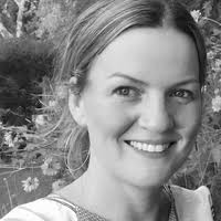 What Is the Sober Curious Movement? The Trend of Drinking Less