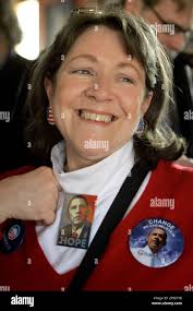 Carlotta Holt's Instagram, Twitter & Facebook