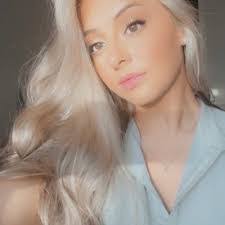 Lacy Sheppard's Instagram, Twitter & Facebook