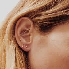 other stories ohrstecker gold kugeln rund ohrringe statement sandro iro zara minimalismus ohrringe piercing piercings ohr piercing ohr
