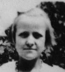 Poole Family History: Last Name Origin & Meaning