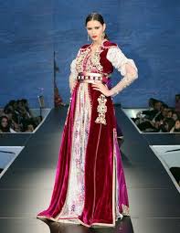 أزياء جزائرية 2020 صور من فساتين القفطان المغربي 2020 مغربية ازياء Moroccan Clothing Moroccan Fashion Oriental Fashion