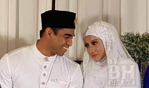 Dilansir dari gridhits.id, belum lama ini mantan suami noor nabila beri peringatan pada istri engku emran usai sang mantan menikah lagi. A Aida Nikahi Jejaka 29 Tahun